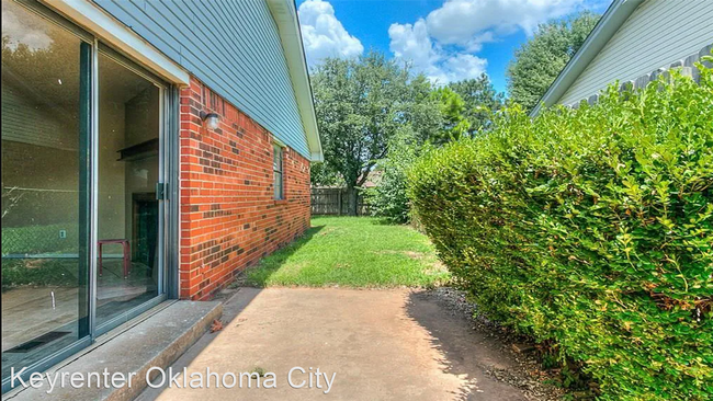 Building Photo - 3 br, 2 bath House - 8015 NW 80th St