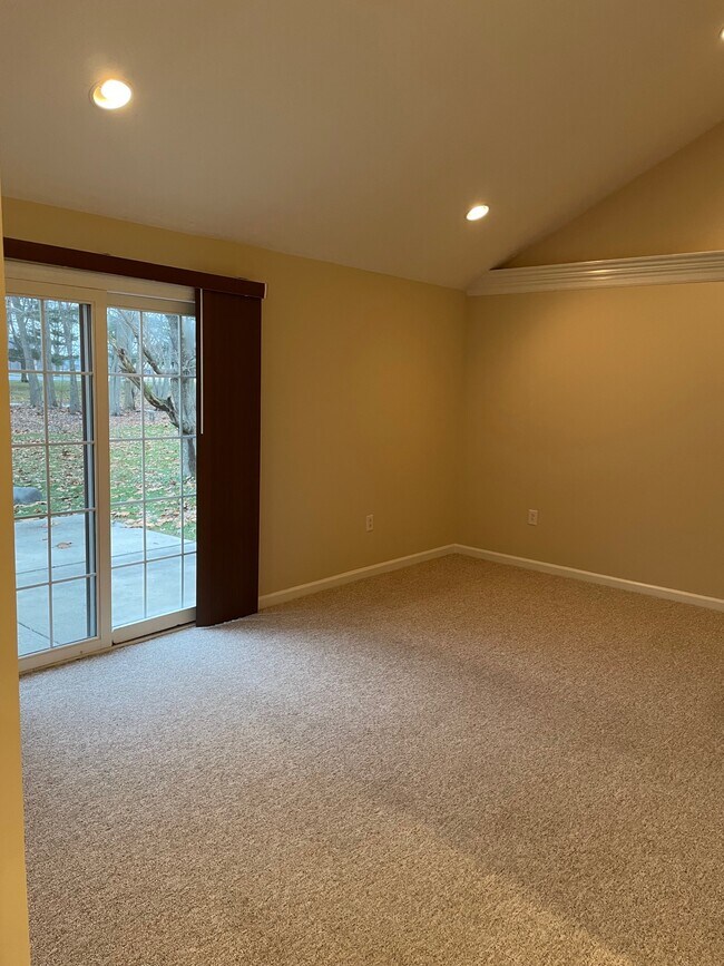 Foto del edificio - 11032 Central Ave