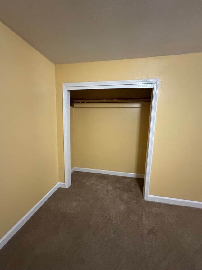 Building Photo - 1736 Gibralter Dr