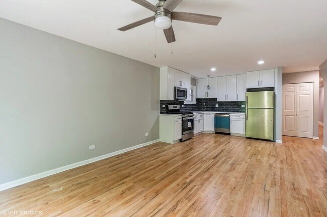 Foto del edificio - 3341 W Fulton Blvd