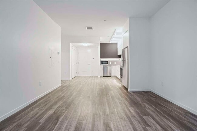 Building Photo - 839 Beacon St