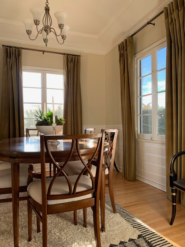Dining room - 1222 S La Jolla Ave