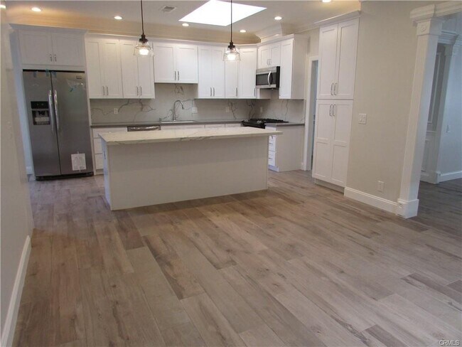 Building Photo - 8 Sandbar Drive, Newport Beach, CA 92625 -...