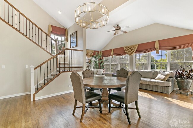 Building Photo - 5 Wood Oaks Dr