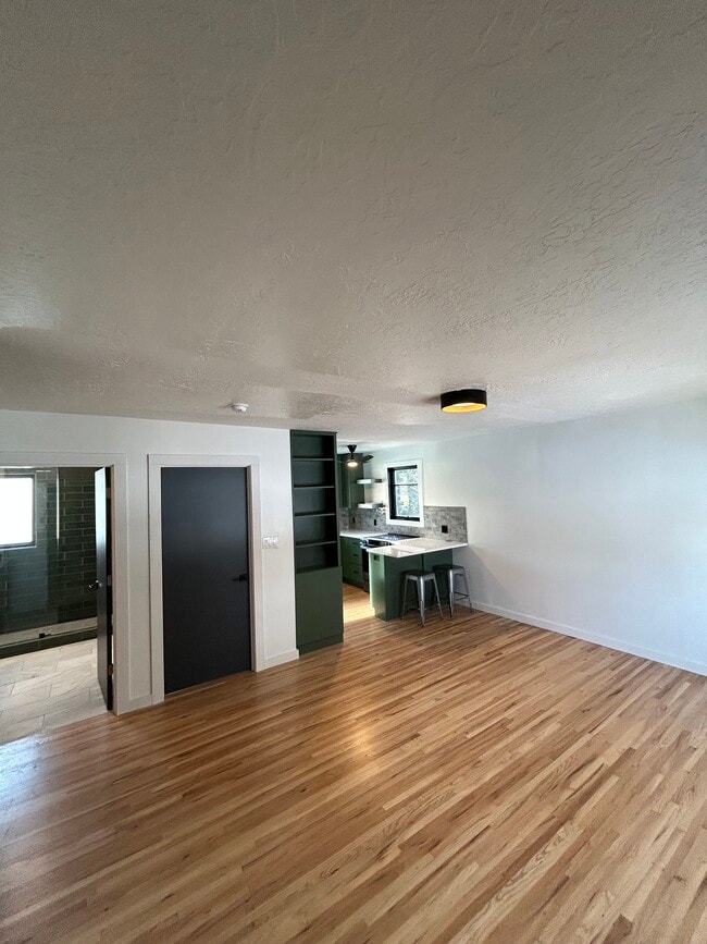 Foto del edificio - 410 S 13th Ave