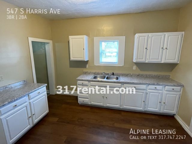 Building Photo - West Indy 3BR House ready to Lease!