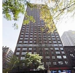 Building Photo - 200 E 72nd St