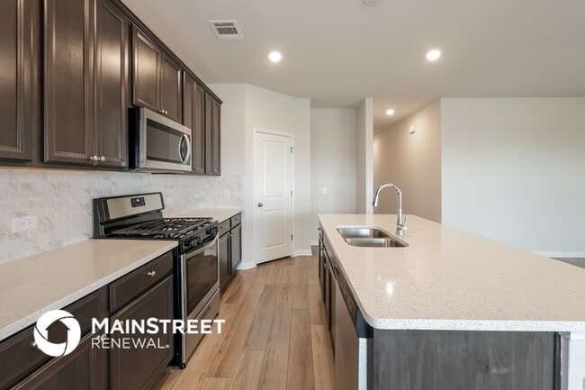 Foto del edificio - 1014 Round Bale Rd