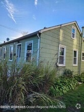 Building Photo - 53 N Jackson Ave