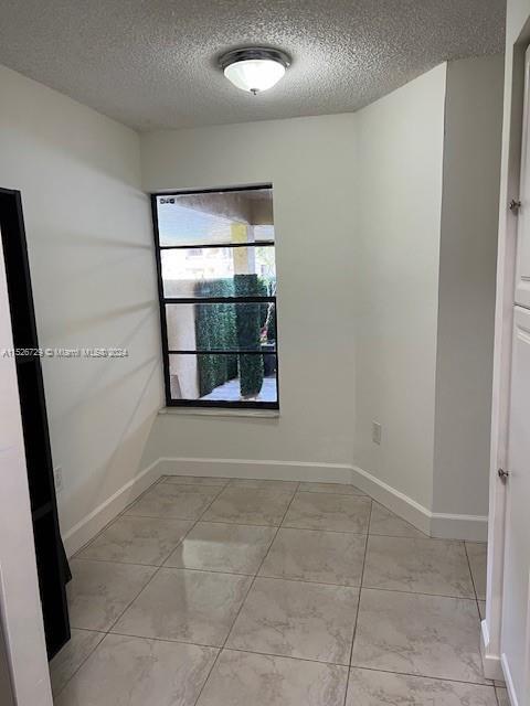 Building Photo - 9255 SW 125th Ave