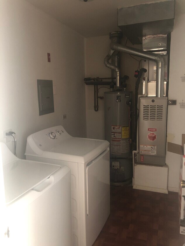 Laundry Room - 271 King's Mill Ct