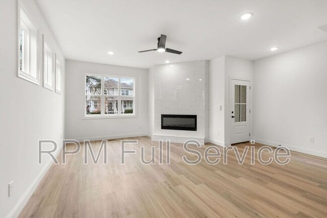 Building Photo - 2109A 14th Avenue North