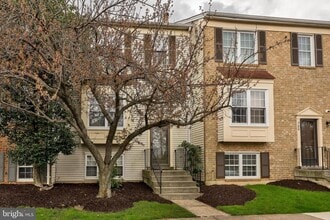 Building Photo - 734 Ivy League Ln