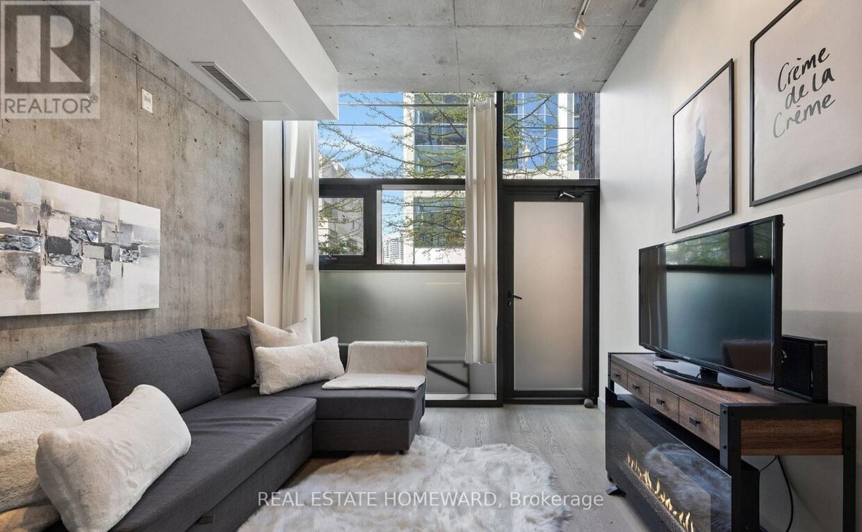 Photo principale - 25-T25 Stafford St