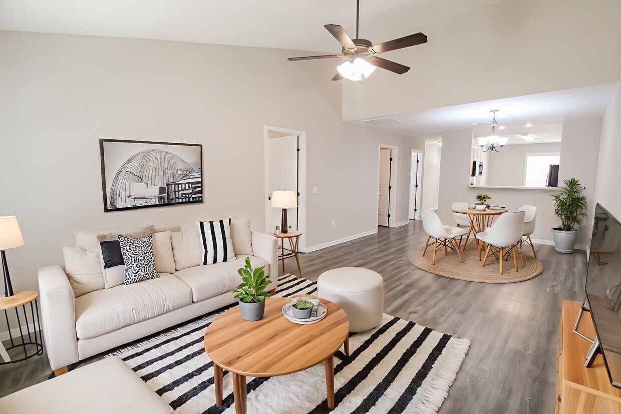 Foto principal - 547 Deerchase Ct