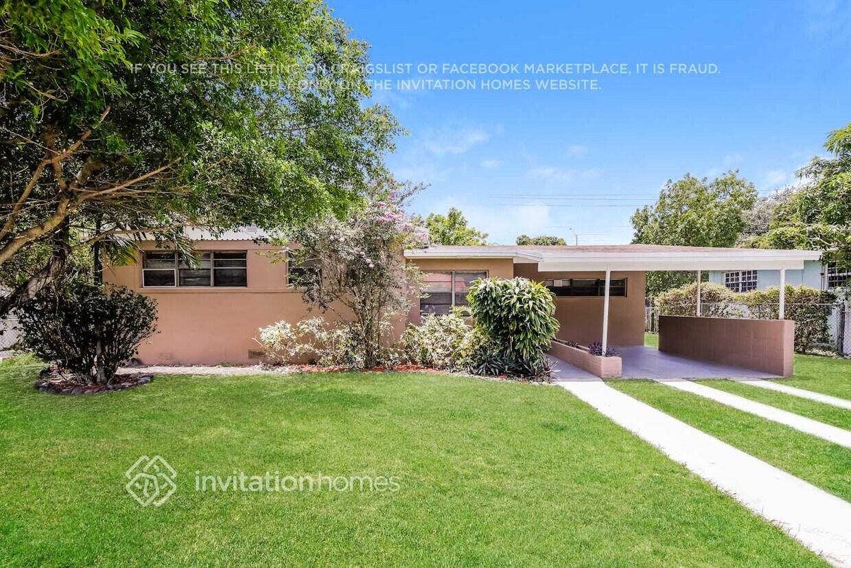 Primary Photo - 1120 NE 160th St