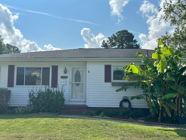 Photo - 4841 Linshaw Ln (Virginia Beach, VA) House