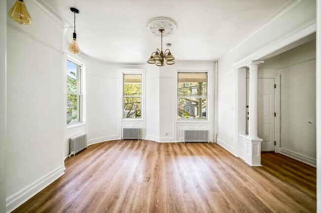 Foto del edificio - 32 Claremont Ave