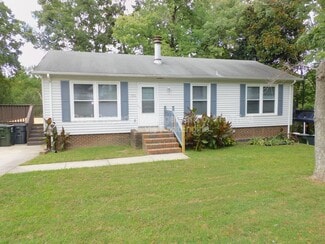 Building Photo - 911 Tipperary Dr