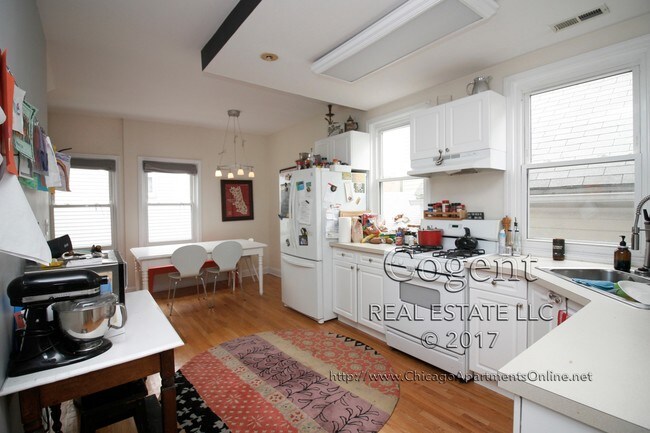 Foto del edificio - 2930 W Nelson St