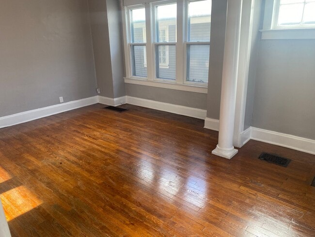 Building Photo - Cute Single Family Home close to KU Med