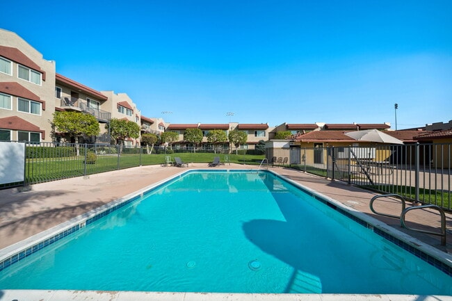 Building Photo - Azusa Garden Apartments