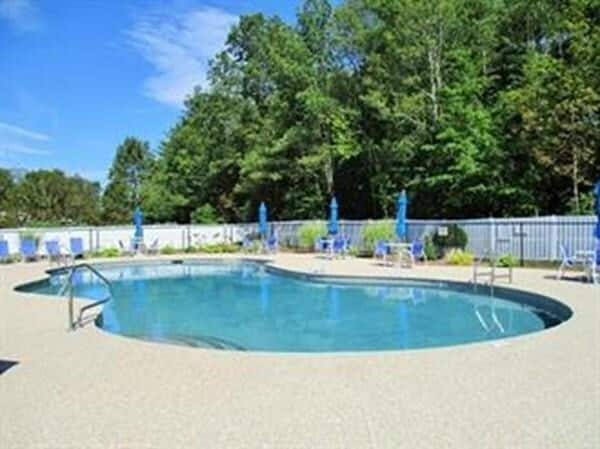 Building Photo - 19 Bayberry Dr