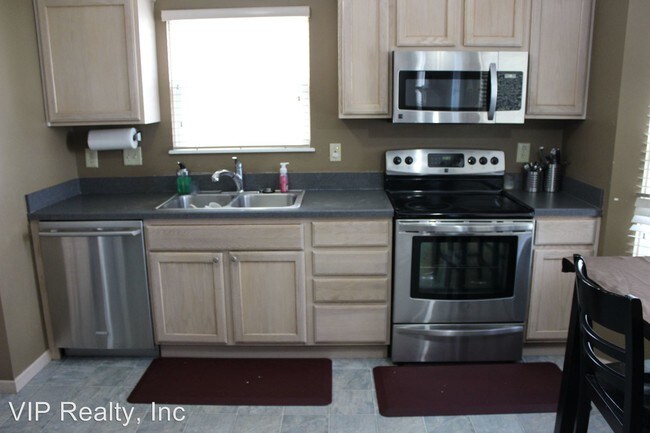 Building Photo - 9183 Prestwick Green Dr