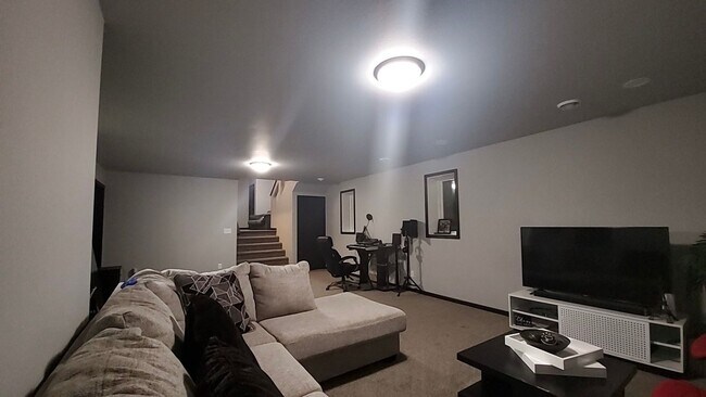 Building Photo - 6040 Kodiak Ln