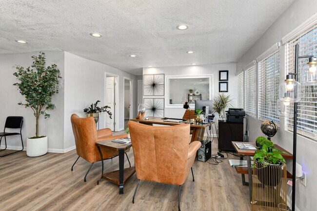 Interior Photo - Legend Oaks Gated Community