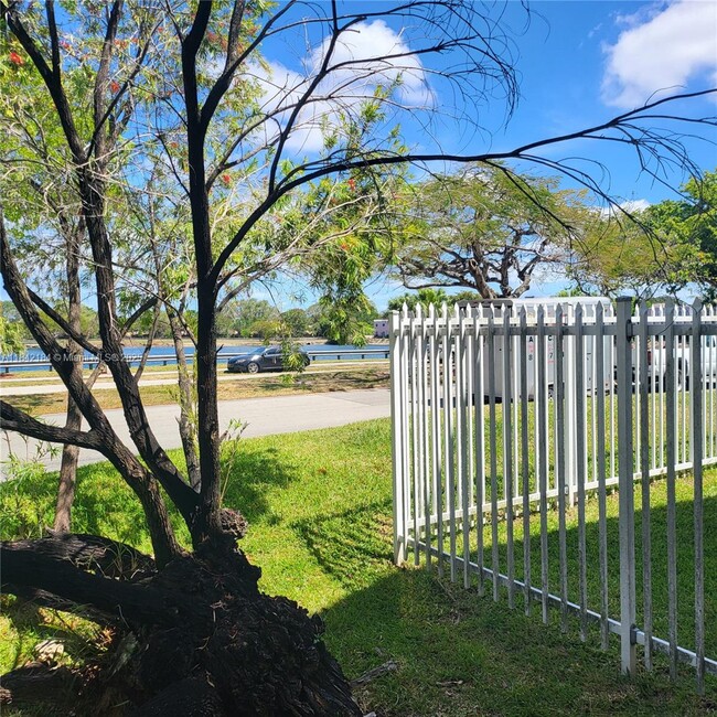 Foto del edificio - 7670 SW 152nd Ave