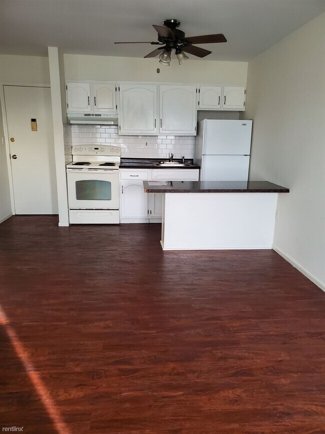 Building Photo - 1 br, 1 bath Condo - 69 Cove Rd Unit 10