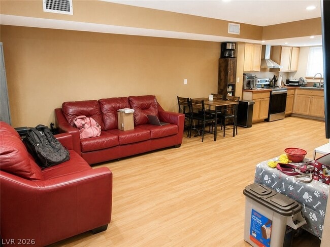Building Photo - 438 Las Casitas Way