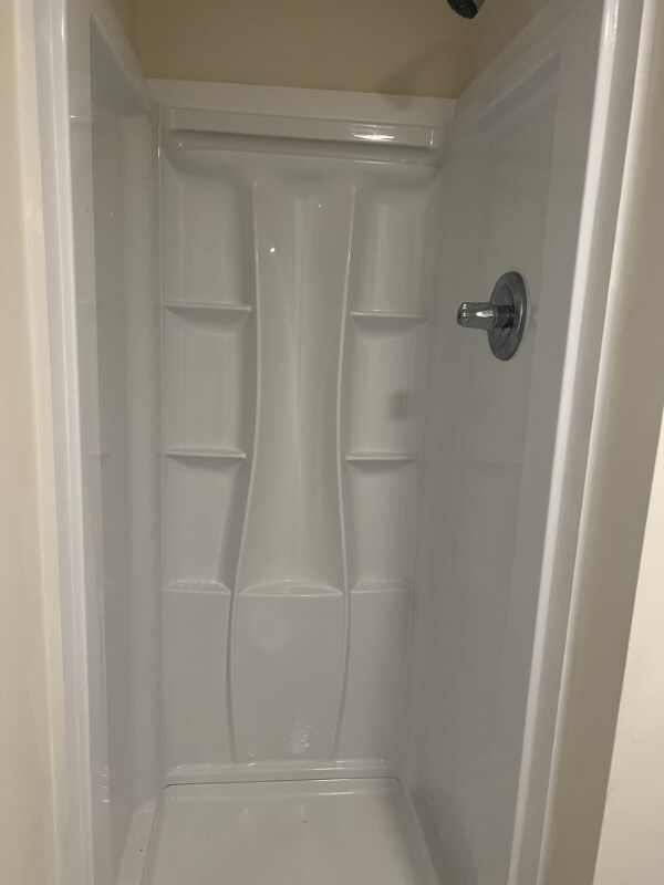 Building Photo - 107 University Ave