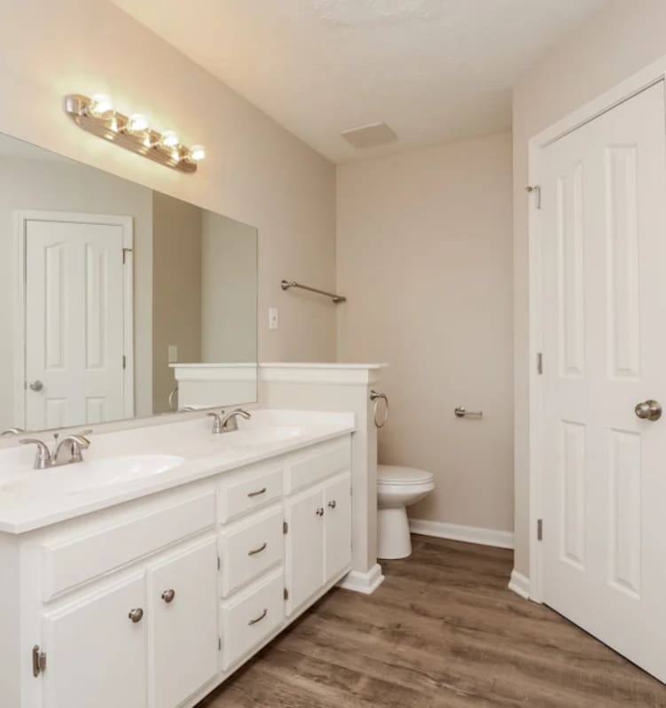 Primary Photo - 2923 Weybridge Dr