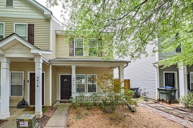 Building Photo - 9612 Mendenhall View Dr