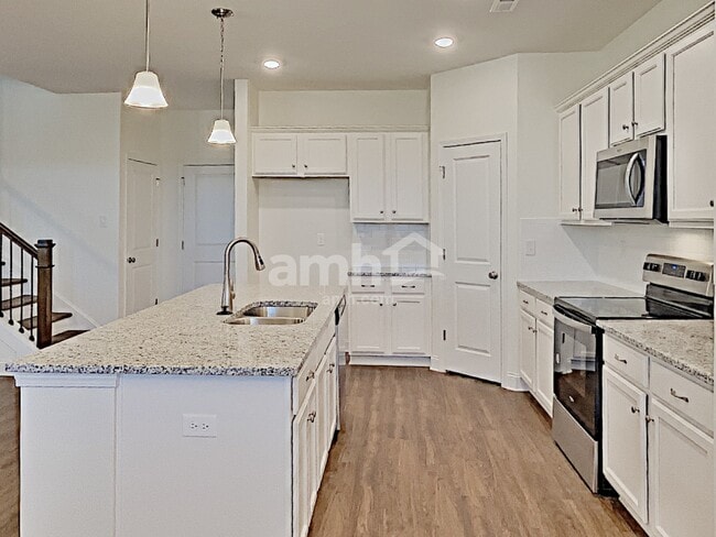 Building Photo - 2341 Cove Ct