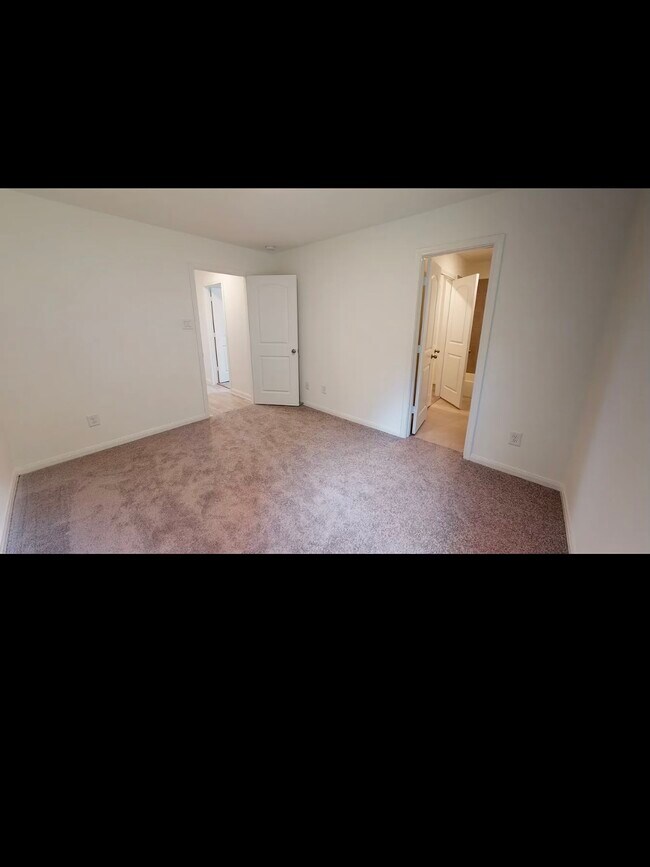 Building Photo - 9822 Emerald Stone Way