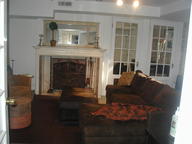 Foto del edificio - 2203 Massachusetts Ave NW