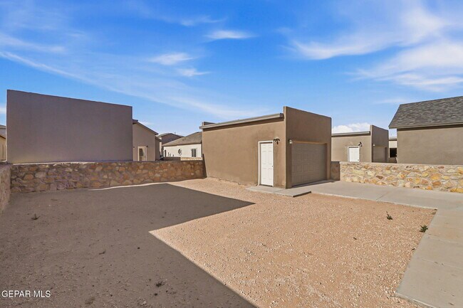 Foto del edificio - 14325 Bill Lazor Pkwy