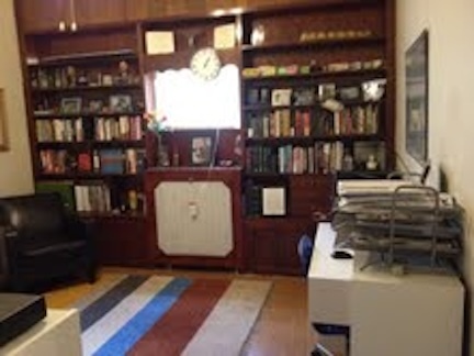 Bonus room - 301 E County Line Rd