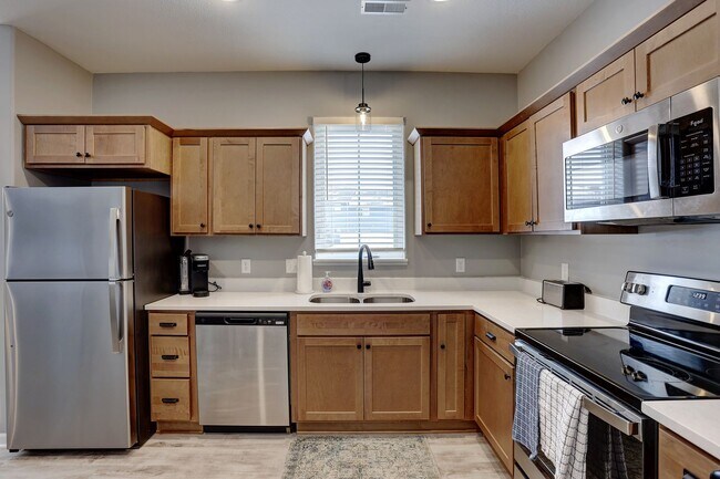 Foto del edificio - New 3Br, 2.5 Bath @ Willow Cascades!