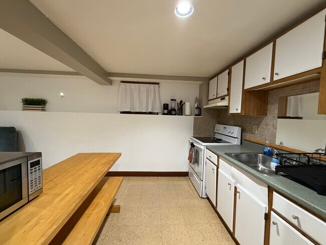 Foto del edificio - 223 Hurley St