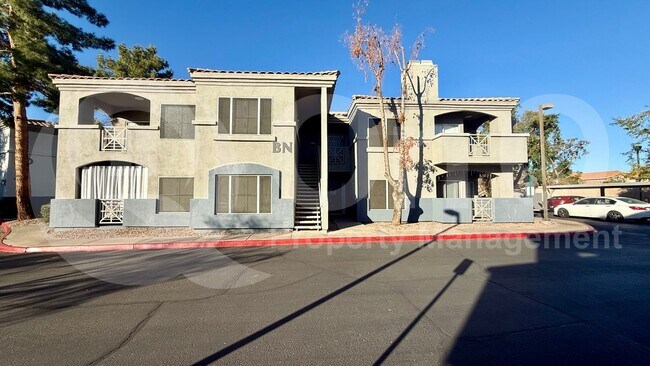 Building Photo - 600 W Grove Pkwy