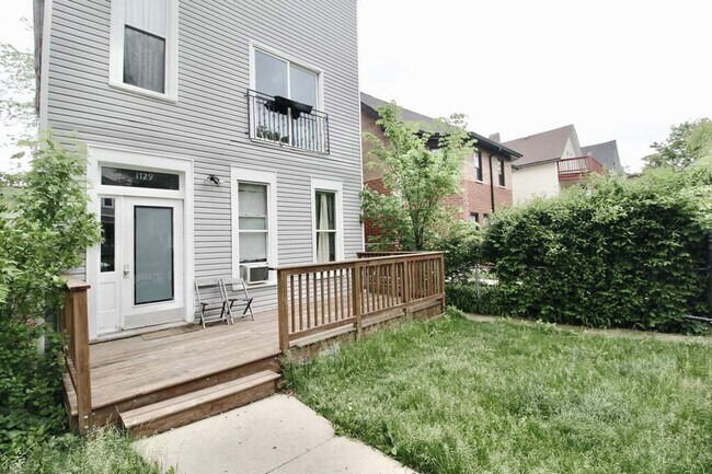 Foto del edificio - 1729 N Whipple St