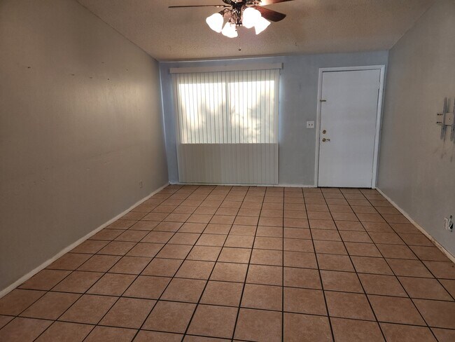 Building Photo - 628 Timber Bay Cir E
