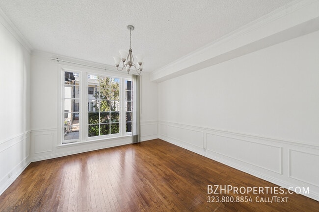 Foto del edificio - 1284 S Beverly Glen Blvd