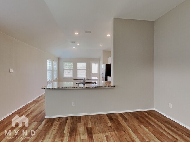 Foto del edificio - 482 Stuart Ln