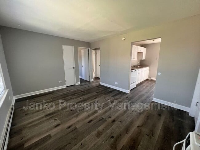 Building Photo - 2113 W 119th St