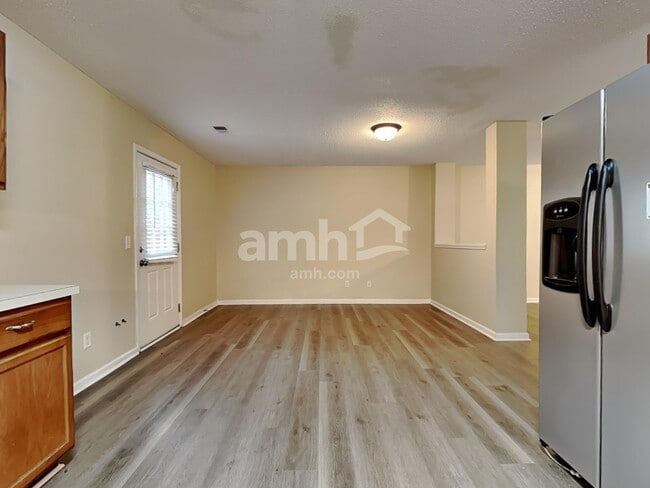 Building Photo - 1 Holly Springs Cir